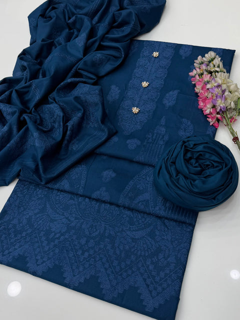 🔥 #WINTER’s Velvet Dhanak Marina 3 Pc Dress 🔥