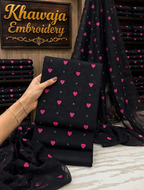 🖤 Heart Embroidered With Sequence Work Lawn 3 PC 👗