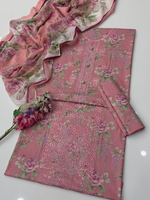💕 ONLY 2650/-PKR CHIKANKARI LAWN 3 PC 💕
