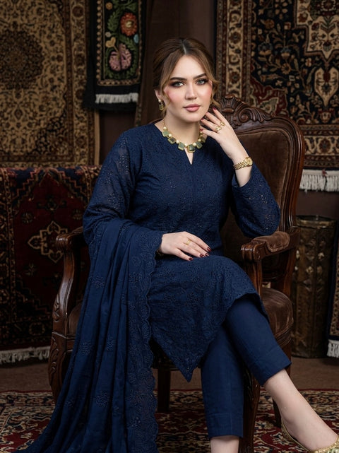 💕 #CHIKANKARI #LAWN 3PC 💕