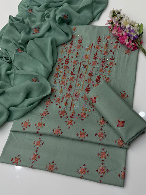 💕 Handmade Traditional Multi Pakka Tanka Thread Embroidery 🧵 Pure Lawn 3 Pc Dress 👗