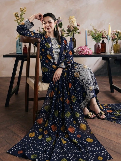 🔥 Beautiful Boutique Style Chikankari Embroidery 🧵 Digital Printed Pure Lawn 3 PC Dress 👗