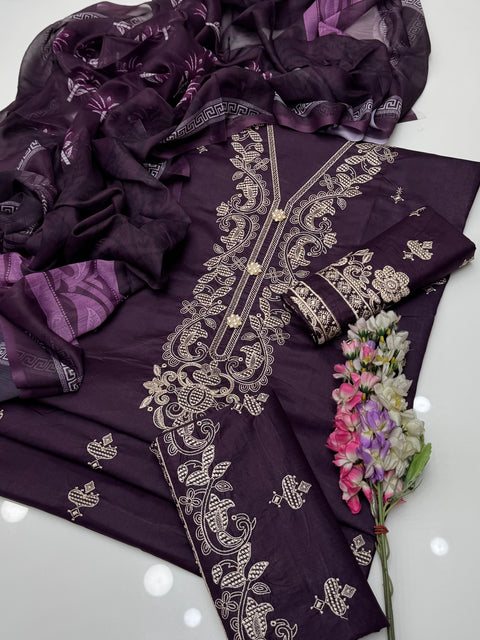 Chinyere Brand Bareeze Embroidery 🪡 Lawn 3 Pc Dress 👗