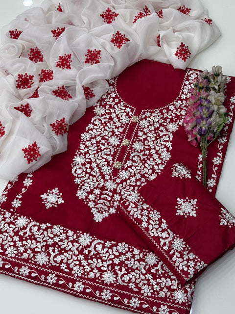 Beautiful Bareeze Embroidery & Plastic Sheesha Work Lawn 3 Pc Dress 👗