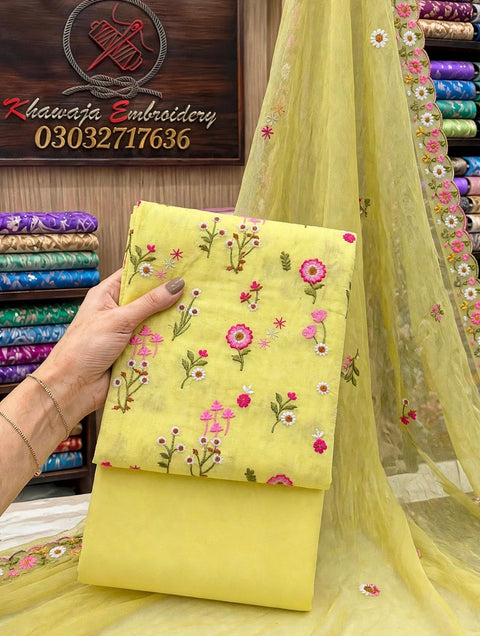 💕 #TRENDING #LAWN 3PC💕