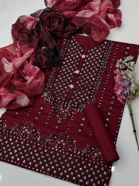 One of The Beautiful And Elegant Fancy Sequence Work Embroidery 🪡 Pure Lawn 3 Pc 👗