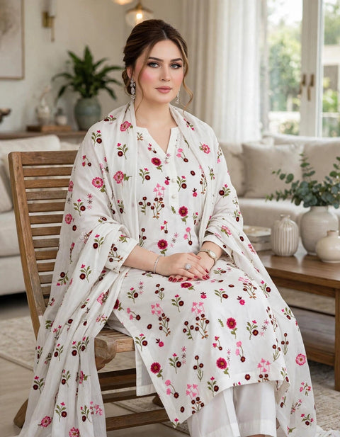 💕 #WINTER’s Trending Bareeze Multi Embroidery 🪡 Dhanak 3 PC Dress 👗