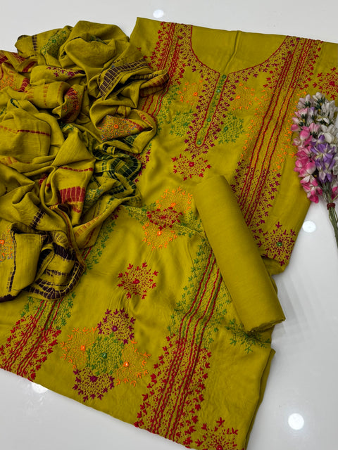 Handcrafted Beautiful Afghani Pasham Embroidery With Sheesha Work Linen 3 Pc Dress 👗