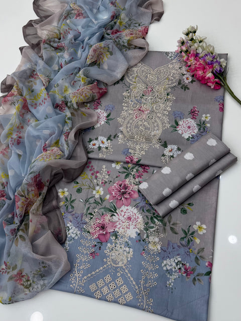💕 ONLY 2650/-PKR #CHIKANKARI LAWN 3PC 👗