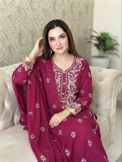 🔥 Traditional Handmade Style Pakka Sheesha Work 🧵 Pure Lawn 3PC Dress 👗