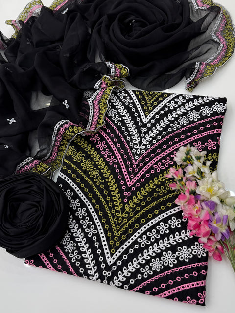 Maria.B Hit Code Shiffle Chikankari Boring Jaal Lawn 3 Pc 👗