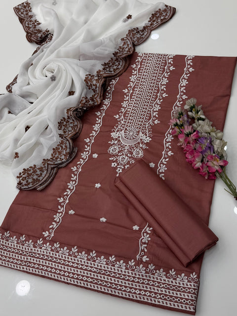 🔥 Most Demanded Article Shiffle Chikankari Lawn 3 Pc 👗