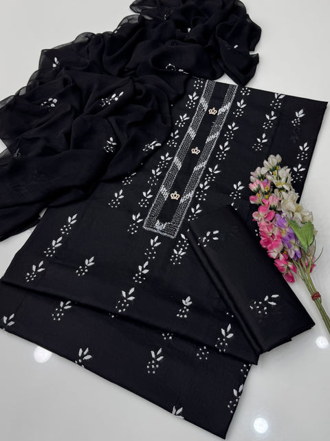 Handmade Tarkashi And Pakka Tanka Embroidery 🧵 Pure Lawn 3 Pc Dress 👗