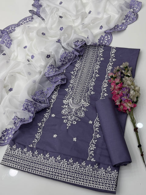 🔥 Most Demanded Article Shiffle Chikankari Lawn 3 Pc 👗