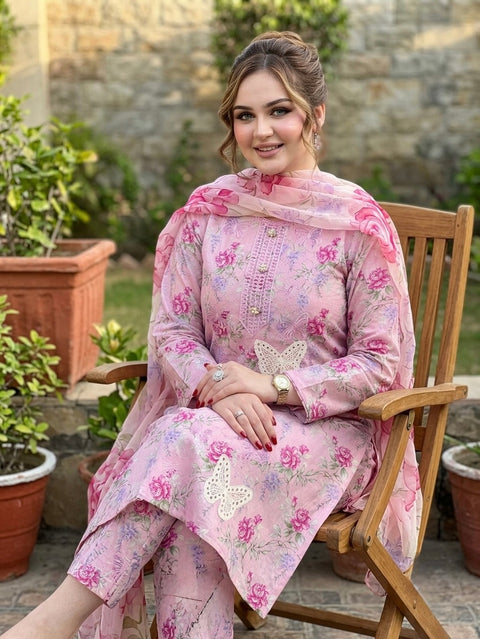 💕 ONLY 2650/-PKR #CHIKANKARI LAWN 3PC 👗