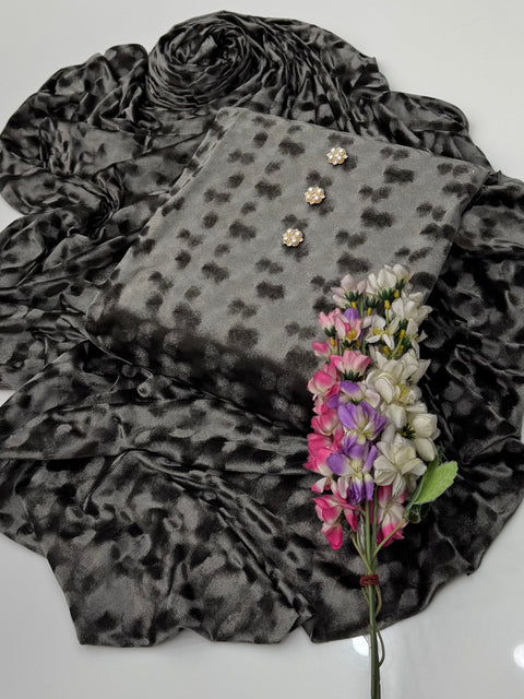 🔥 ONLY 1550/-PKR VELVET 2PC 🔥