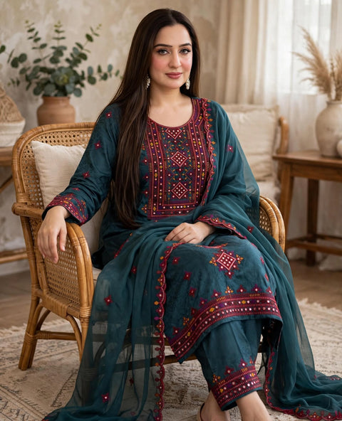 Balouchi Style Embroidery 🧵 With Paani Sheesha Work Viscose Linen 3 PC Dress 👗