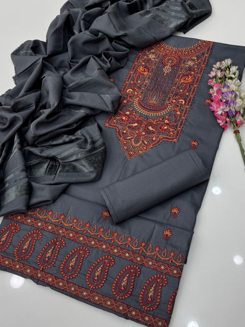 Beautiful Kashmiri Embroidery &  Sequence Work Soft Dhanak 3 PC Dress 👗