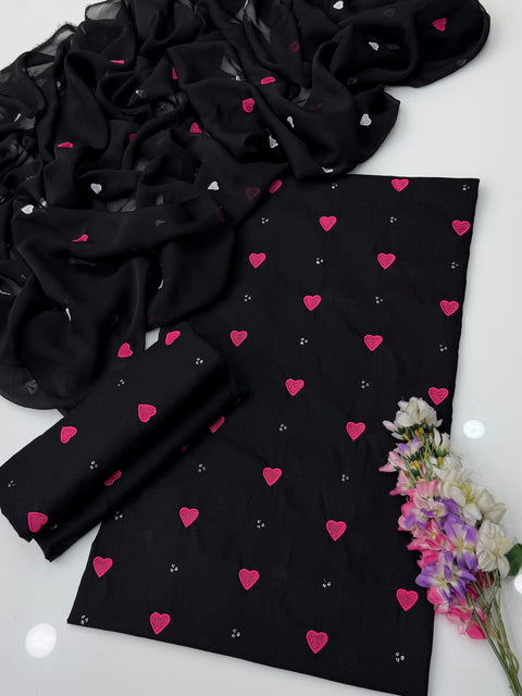 🖤 Heart Embroidered With Sequence Work Lawn 3 PC 👗