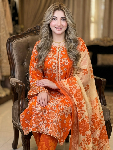 💕 ONLY 2650/-PKR #CHIKANKARI LAWN 3Pc Dress 💕