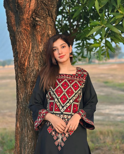 🔥 #Winter’s Beautiful Sang E Maah Design Dhanak 3 Pc 👗