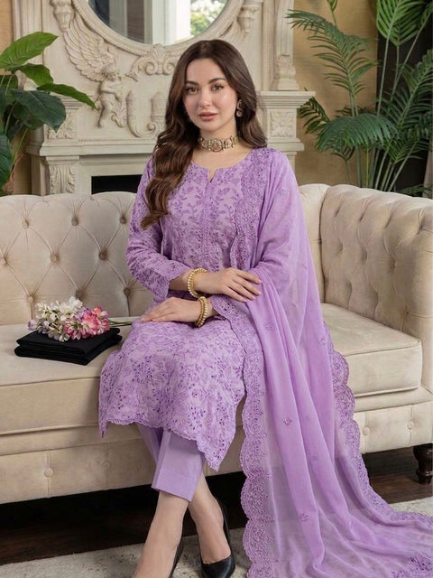 🔥 Most Demanded Article Shiffle Chikankari 🧵 Lawn 3 Pc 👗