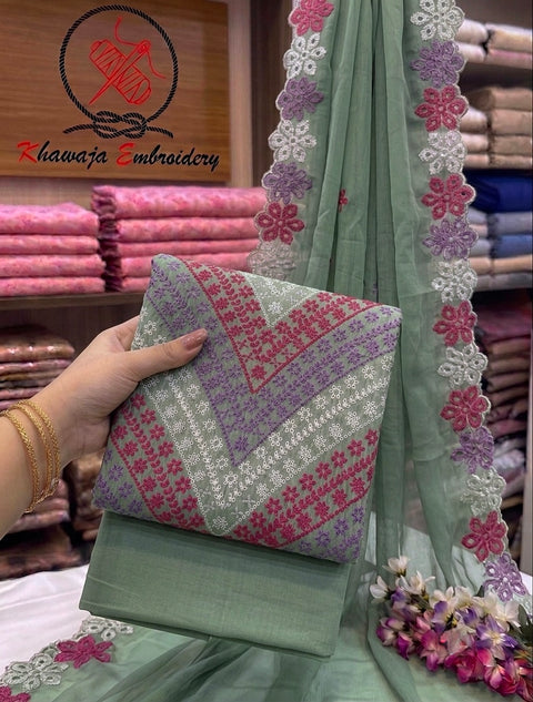 🔥 #TRENDING #CHIKANKARI LAWN 3PC 🔥