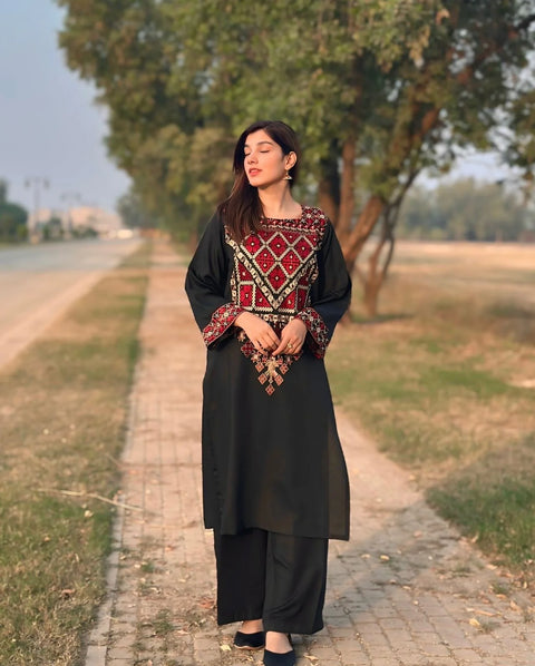 🔥 #Winter’s Beautiful Sang E Maah Design Dhanak 3 Pc 👗