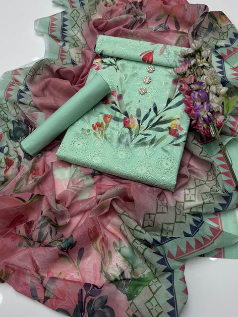 Boring Chikankari Embroidery 🧵 Daman Digital Printed Pure Lawn 3 Pc Dress 👗