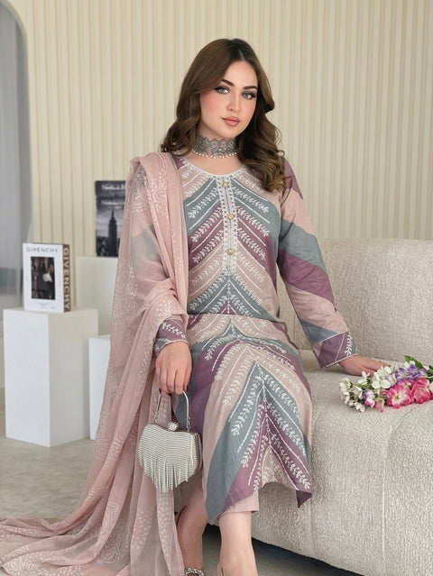 💕 ONLY 2650/-PKR CHIKANKARI LAWN 3 PC 💕