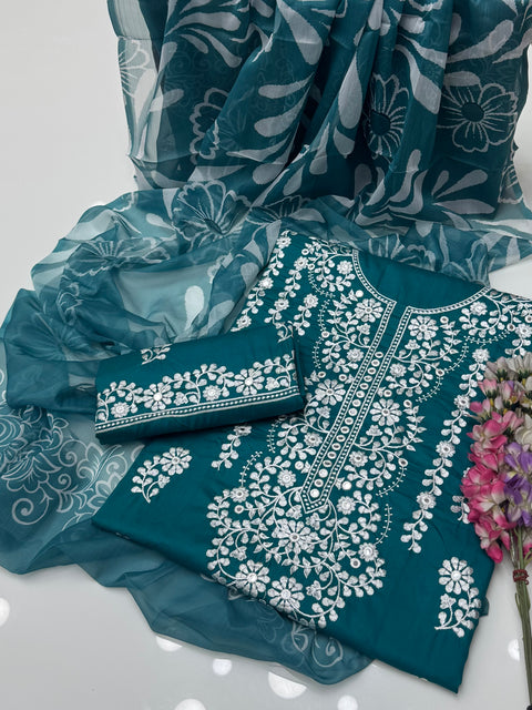 Handmade Style Unique Thread Embroidery 🧵 Lawn 3 Pc Dress 👗