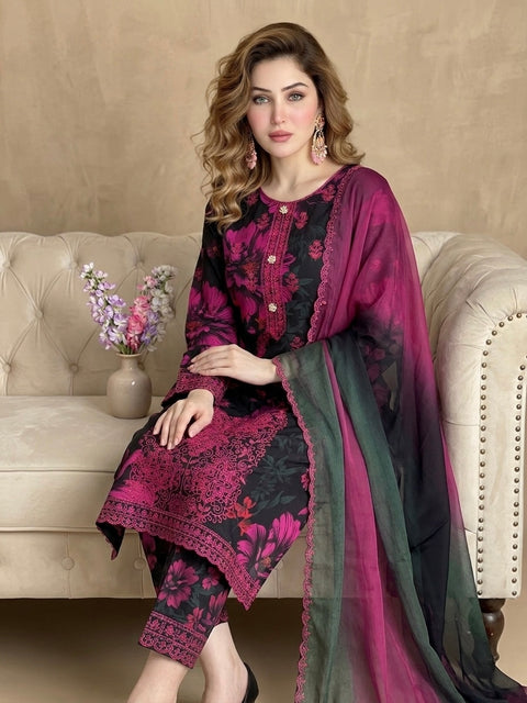 💕 ONLY 2650/-PKR CHIKANKARI LAWN 3 PC 💕