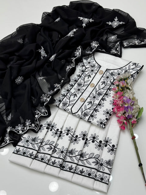 Handmade Style Embroidered 🧵Galla Daman Lawn 3 Pc Dress 👗