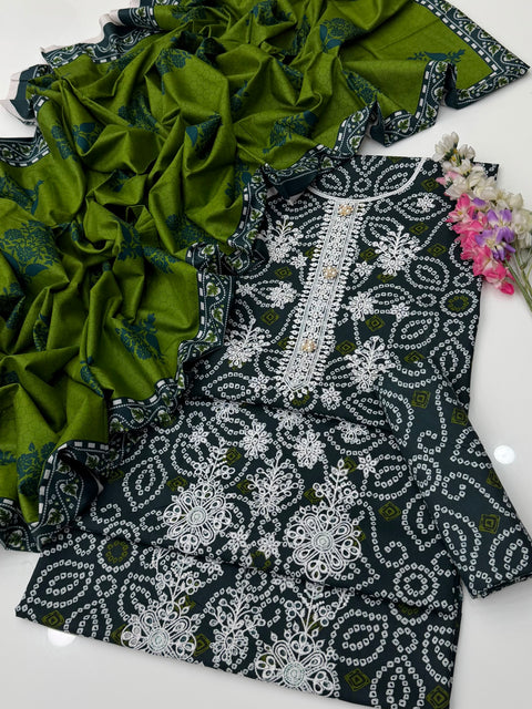 💕 ONLY 2650/-PKR #CHIKANKARI #LINEN 3 PC 👗
