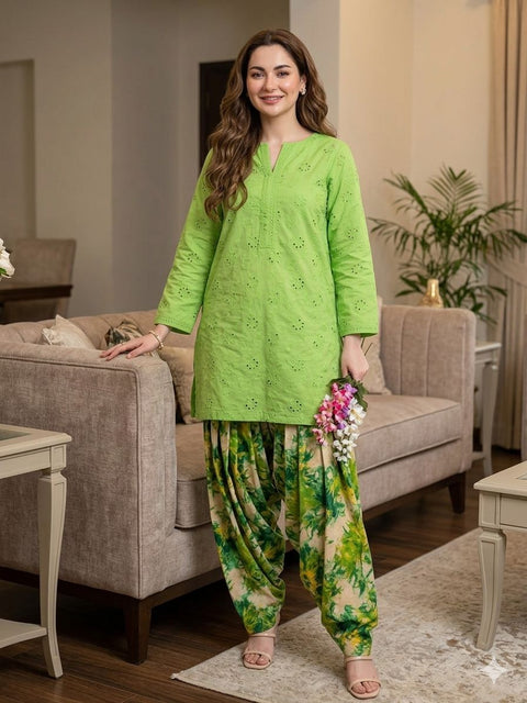 🔥 ONLY #2450/-PKR #CHIKANKARI LAWN 2PC 💕