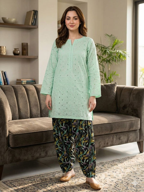 🔥 ONLY #2450/-PKR #CHIKANKARI LAWN 2PC 💕